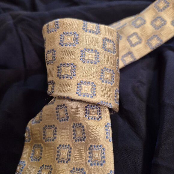 HARRY ROZEN Silk Tie - Picture 1 of 14